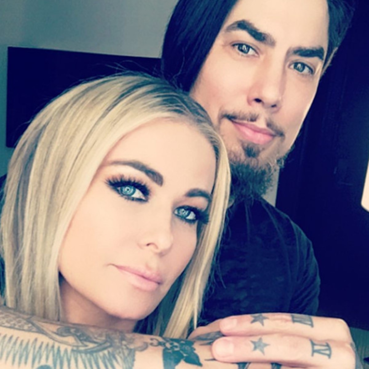 Carmen Electra Sets The Record Straight On Dave Navarro Relationship E Online